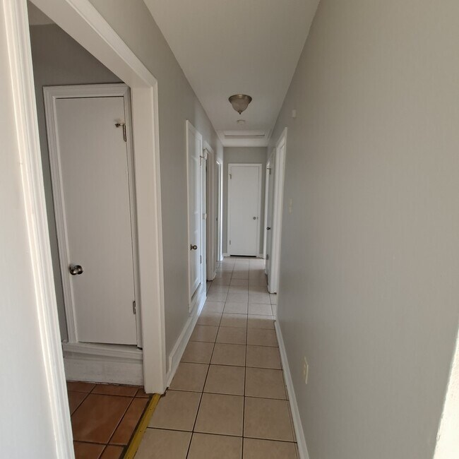 Foto del edificio - 5041 Appleville St