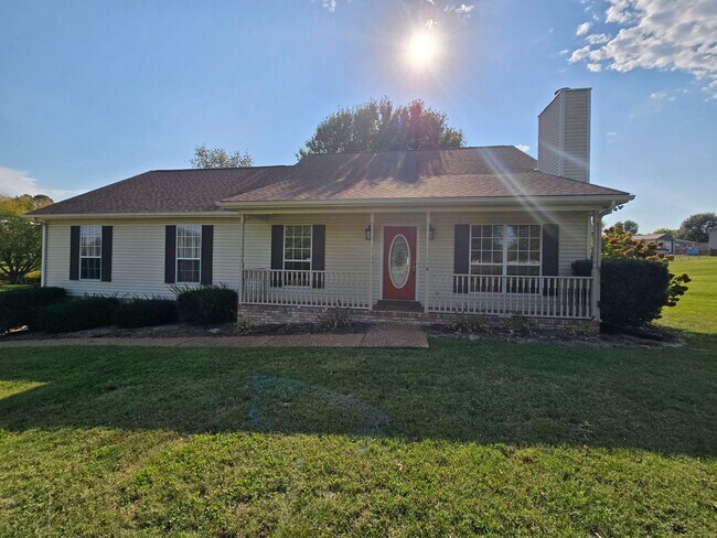 $2595 - 3 Bedrooms 2.5 Bath Country Home - $2595 - 3 Bedrooms 2.5 Bath Country Home