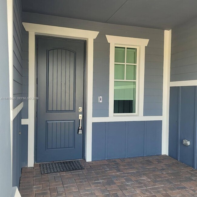 Foto del edificio - 1200 Sterling Pine Pl