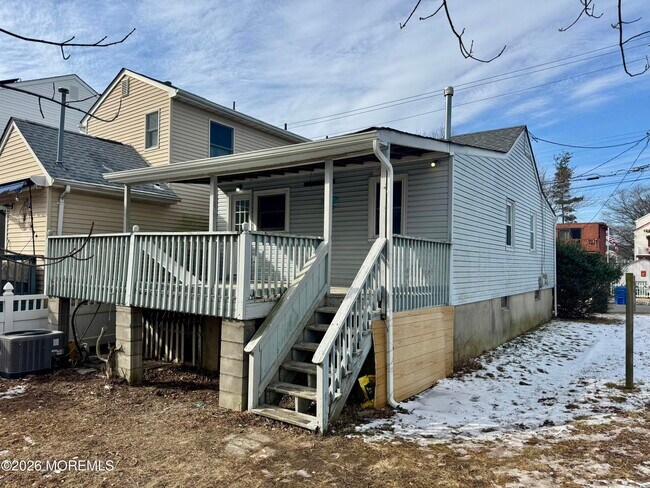 Building Photo - 20 Bray Ave