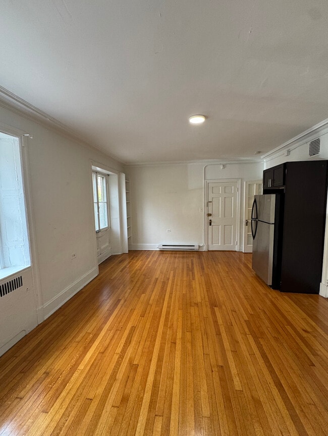 Apartamento 1A - 107 W Monument St