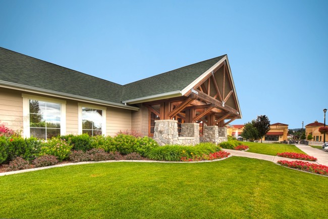 Building Photo - Adirondack Lodge