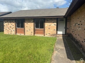 Building Photo - 15227 Heron Park Dr