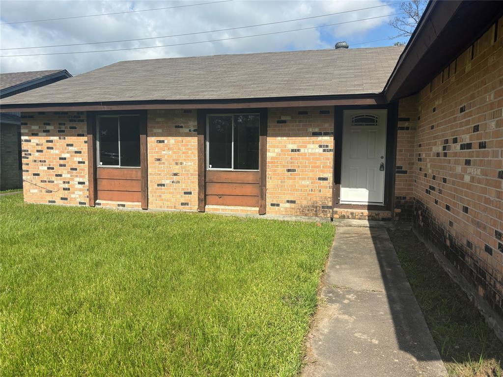 Primary Photo - 15227 Heron Park Dr