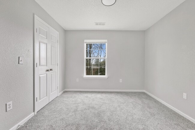 Building Photo - Clarksville Heights