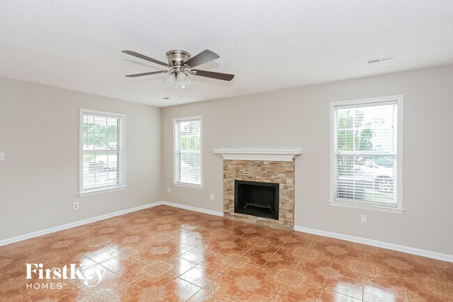 Building Photo - 5000 Spring Meadow Ln