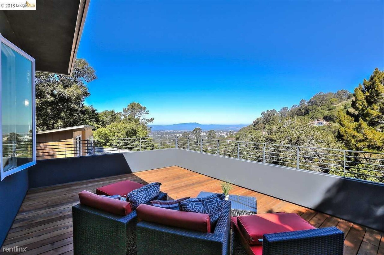 Foto principal - 4 br, 2.5 bath House - 114 Evergreen Lane