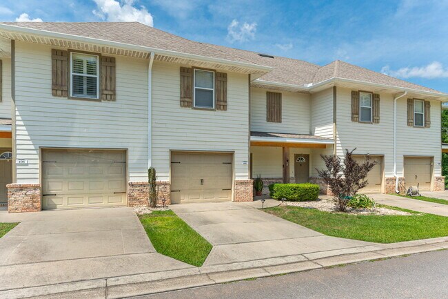 Building Photo - 406 Arbor Lake Dr