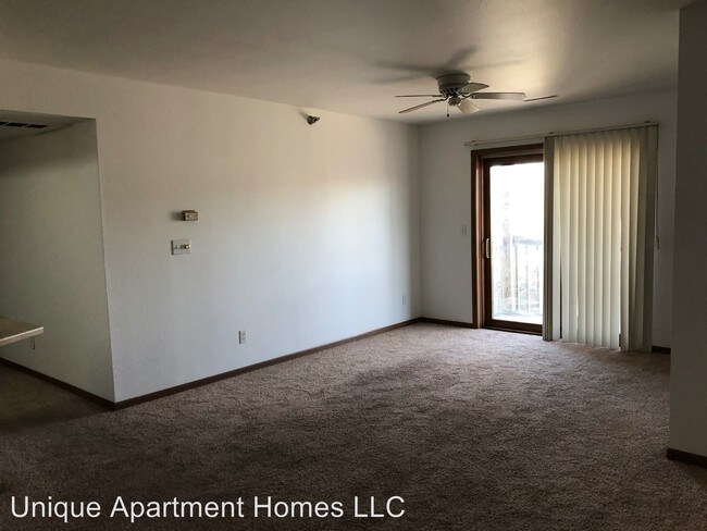 Building Photo - 610 Squaw Creek Dr