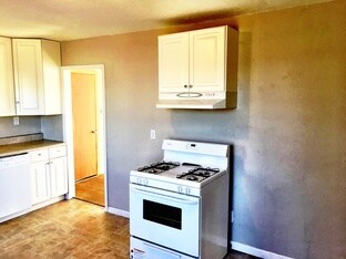 Foto del edificio - 4764 Warnock Ave