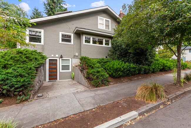 Foto del edificio - 3384 SE Gladstone St