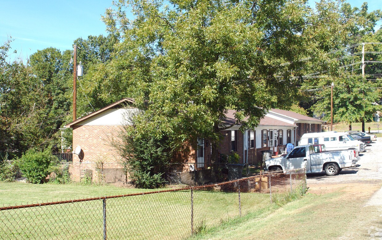 817 N Franklin Rd, Greenville, SC 29617 Apartments in Greenville, SC