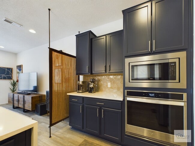 Building Photo - 5222 Gold Hl Ln