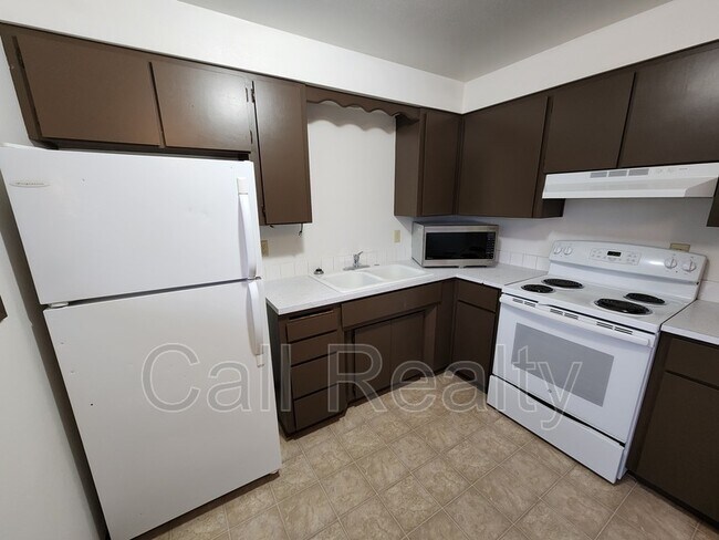 Building Photo - 12224 E Lenora Dr