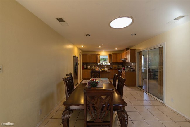 Building Photo - 2763 Longford Dr