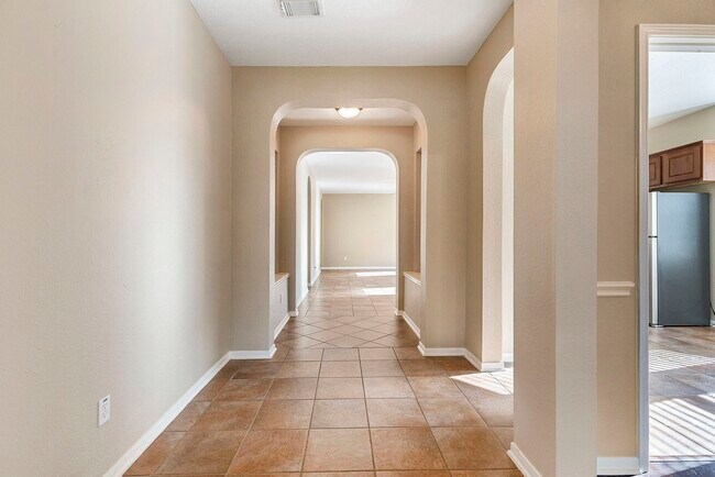 Building Photo - 6185 Galloway Ln