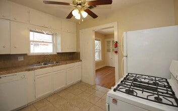 Building Photo - 1510 Ridgewood St