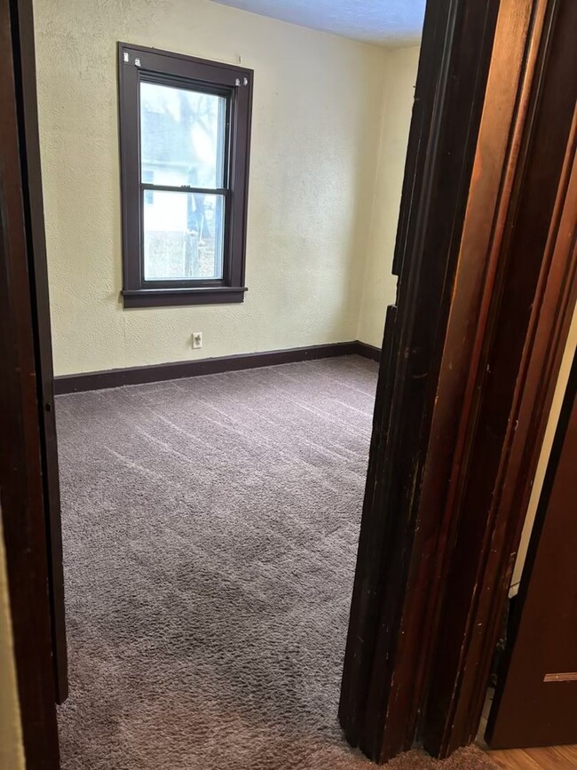Building Photo - Spacious 3 bed 1 bath home located in Ande...