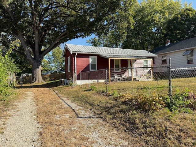 Foto del edificio - Remodeled Home in Peoria Heights