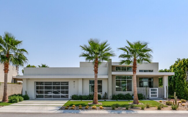 Building Photo - 36746 Verlaine Dr