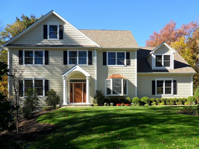 Building Photo - 7 Hessian Dr