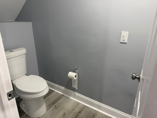 Half lower Bathg - 5653 Tallawanda Dr