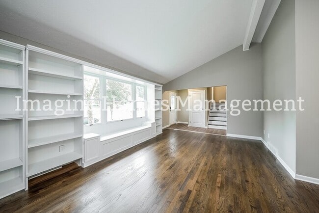 Foto del edificio - 321 Chatham Drive