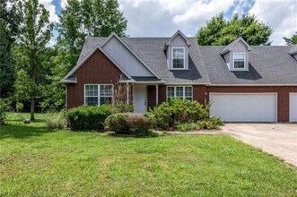 Building Photo - 9763 E Plentywood Rd