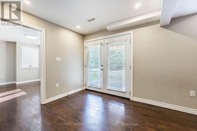 Building Photo - 22 Ryan St