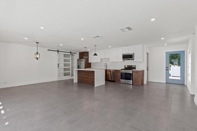 Building Photo - 2793 N Chuperosa Rd