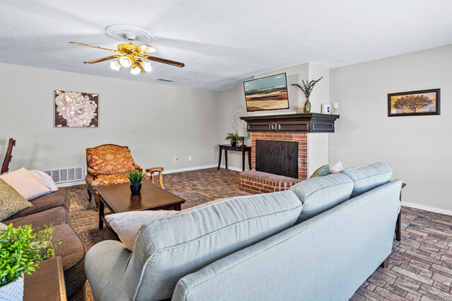 Building Photo - 4115 Appleyard Dr