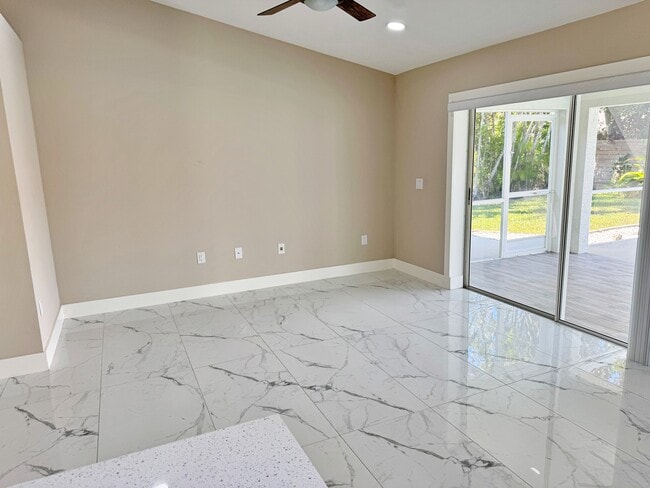 Foto del edificio - 2215 SE 9th Terrace