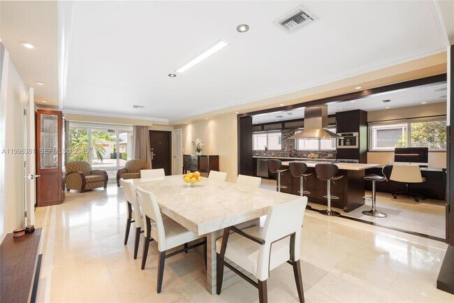 Foto del edificio - 9141 Abbott Ave