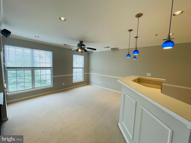 Building Photo - 2499 Angeline Dr