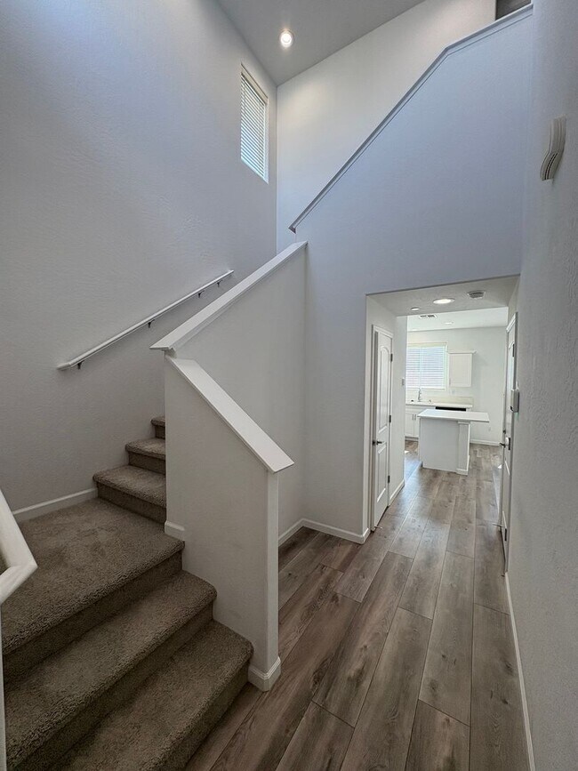 Foto del edificio - NW Visalia Home Available Now!