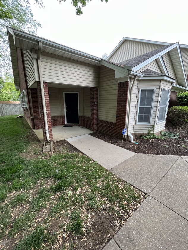 Primary Photo - 1625 Nicholasville Rd