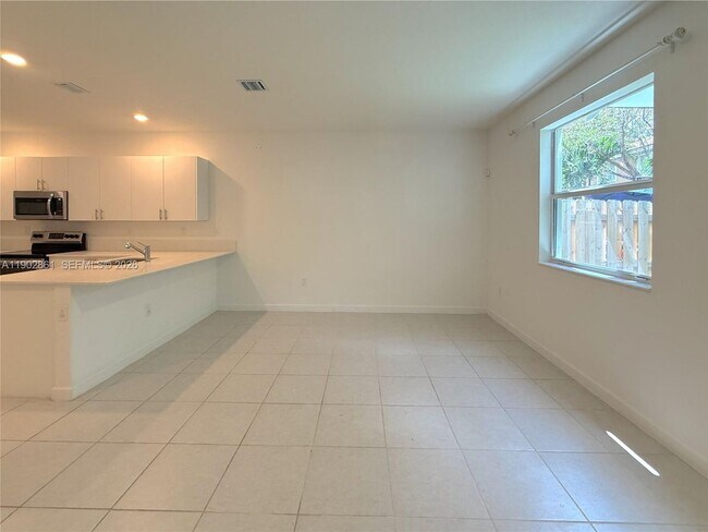 Foto del edificio - 1060 SE 26th Ter