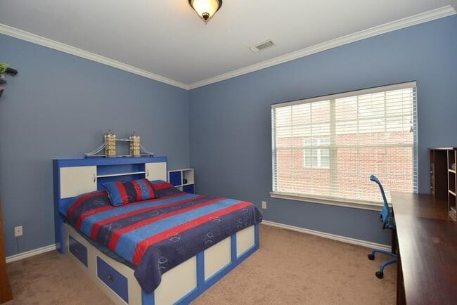 Building Photo - 6841 Staffordshire Blvd