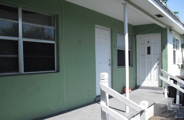 Building Photo - 633 10th St