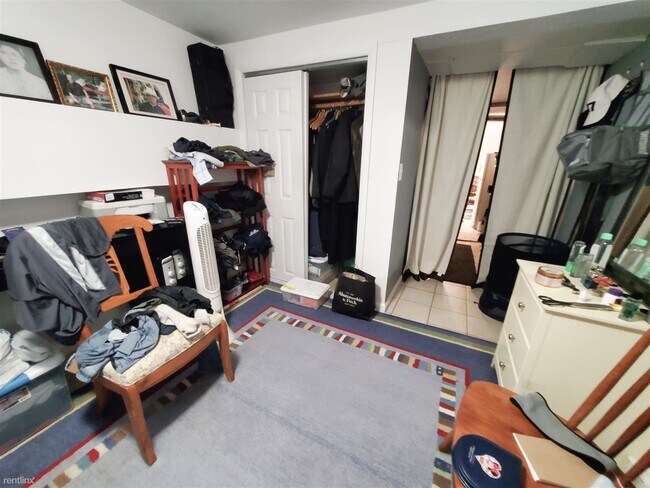 Building Photo - 1 br, 1 bath Condo - 63 Van Buskirk Ave Un...