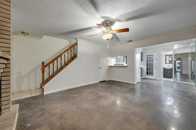 Foto del edificio - 8400 Jamestown Dr