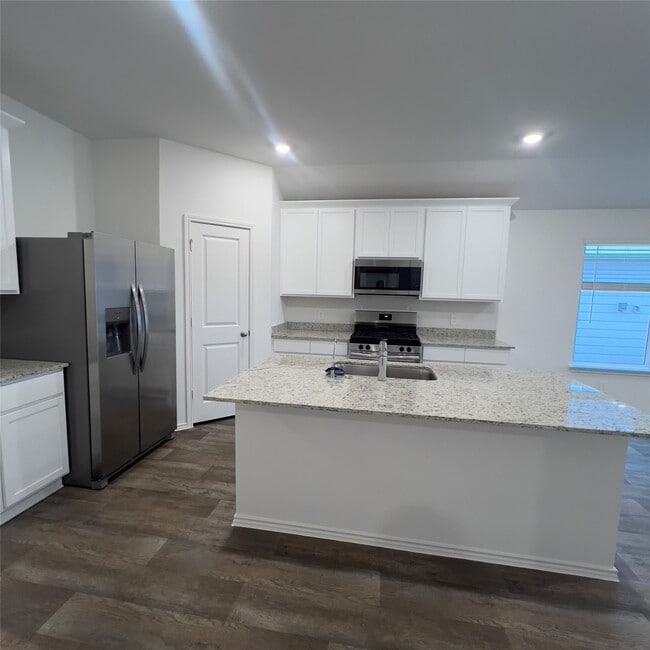 Building Photo - 3822 Zoeys Wy