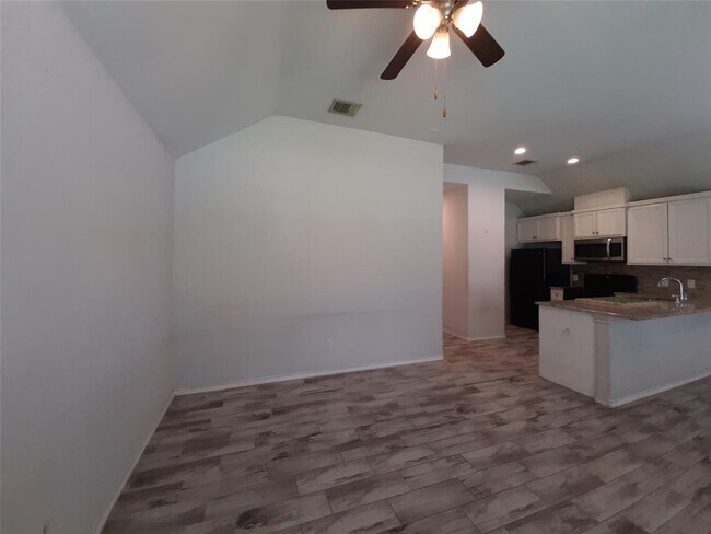 Foto del edificio - 4604 Davenport St