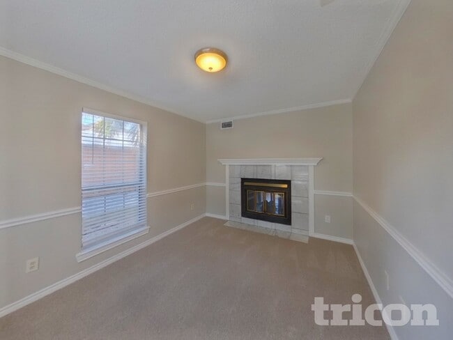 Building Photo - 1417 Baker Dr