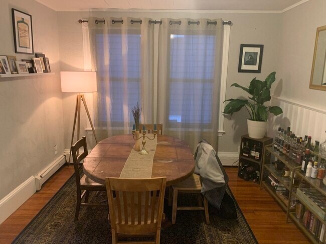 Foto del edificio - 227 E St