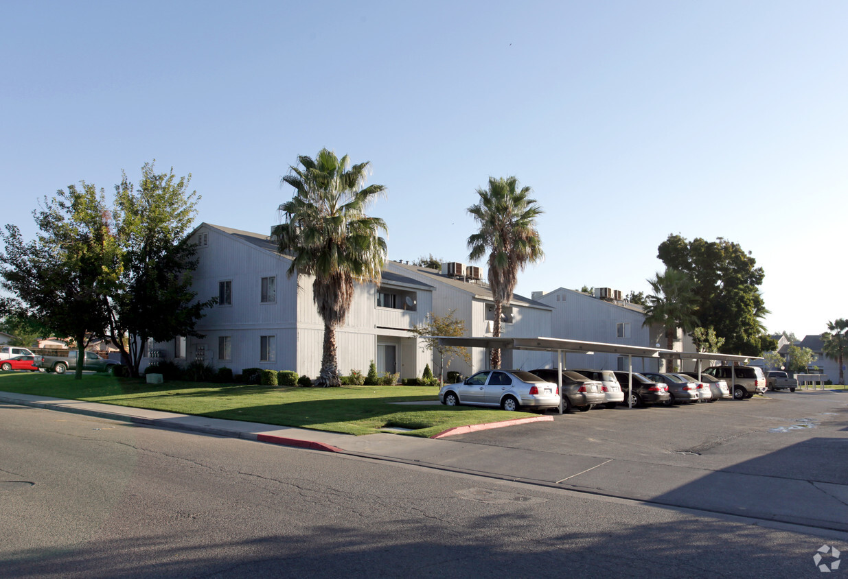 Primary Photo - Hacienda Villa Apartments