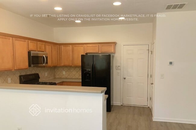 Building Photo - 116 Creekwood Tr