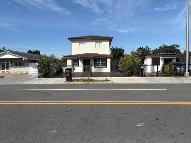 Foto del edificio - 819 E 26th St