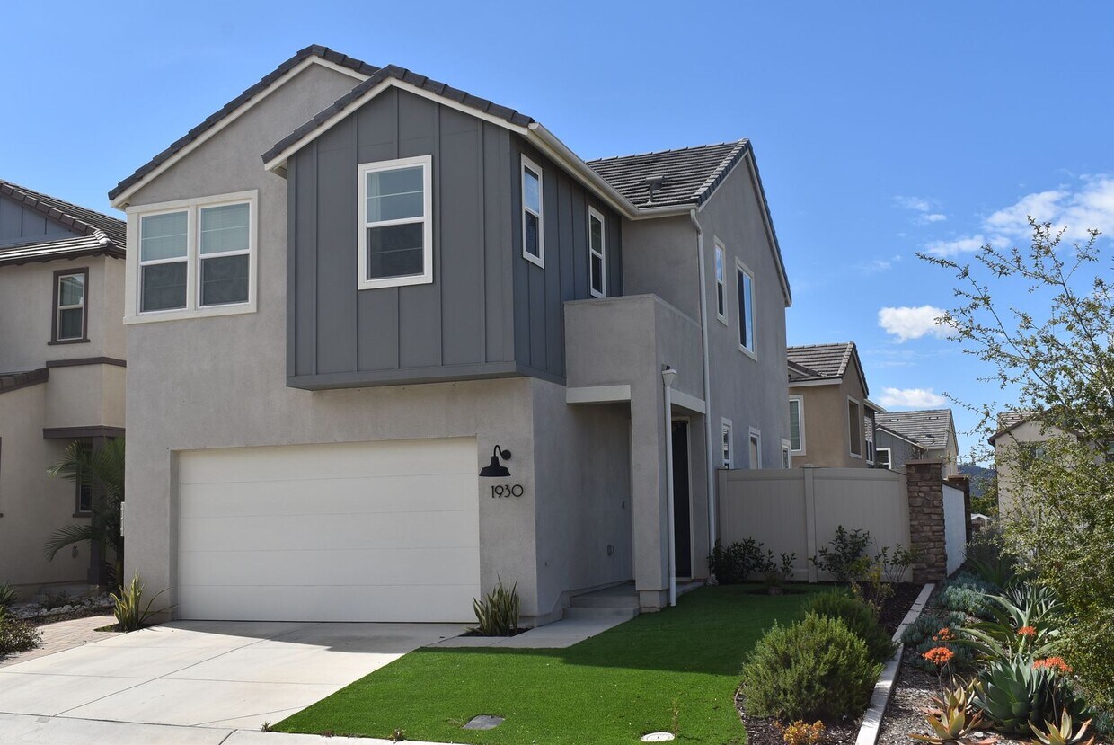 Primary Photo - Newer Construction- 3 Bedroom 2.5 Bath Det...