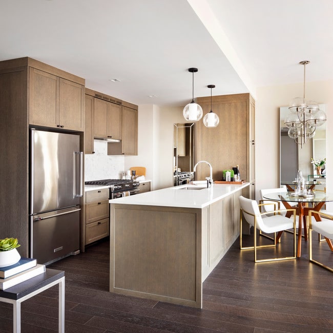 Interior Photo - The Easton
